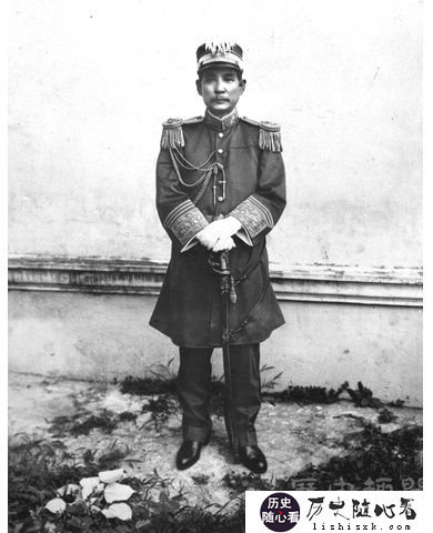 护法运动领导人<a href=http://lishisxk.com/tags-etagid1310-0.html target=_blank class=infotextkey>孙中山</a>的影像