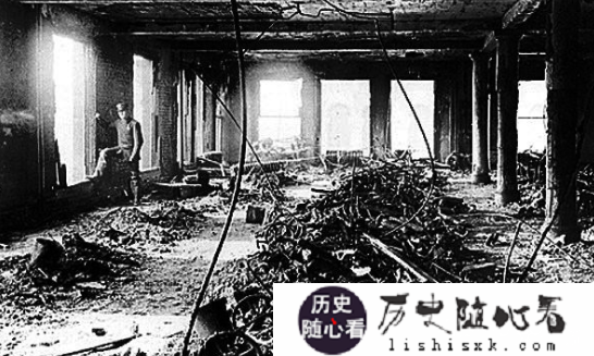 1911年 纽约内衣厂的一场大火唤醒美国的良心
