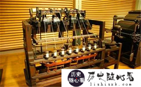 第一次工业革命形成了怎样的世界局面