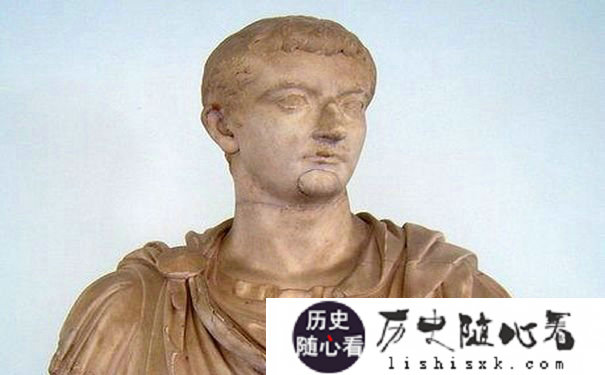 罗马皇帝塑像