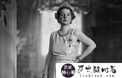 荷兰女王朱丽安娜生平-朱丽安娜女王是怎么死的？
