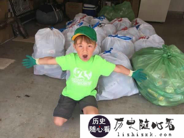 回收20万瓶子净赚12万，男孩年仅7岁就成了小富翁