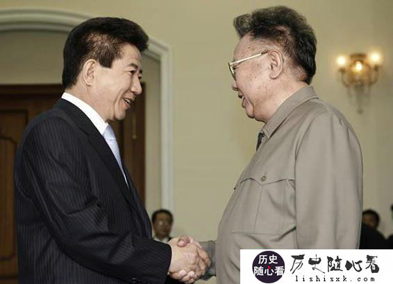 朝鲜金正日和韩国卢武铉在平壤举行首脑会晤