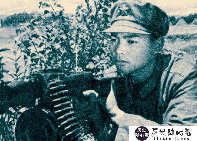 对越反击战中，曾单人完成56杀，牺牲时年仅19岁，被授予孤胆英雄！_孤胆英雄