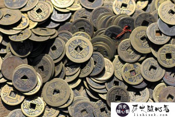 古人下馆子喝酒，吃完留下一块银子，为何店小二不数数钱够不够？