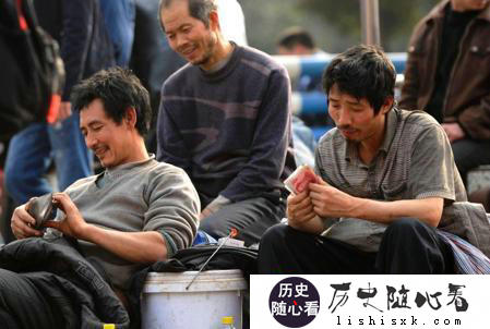 什么人完全不在乎钱？