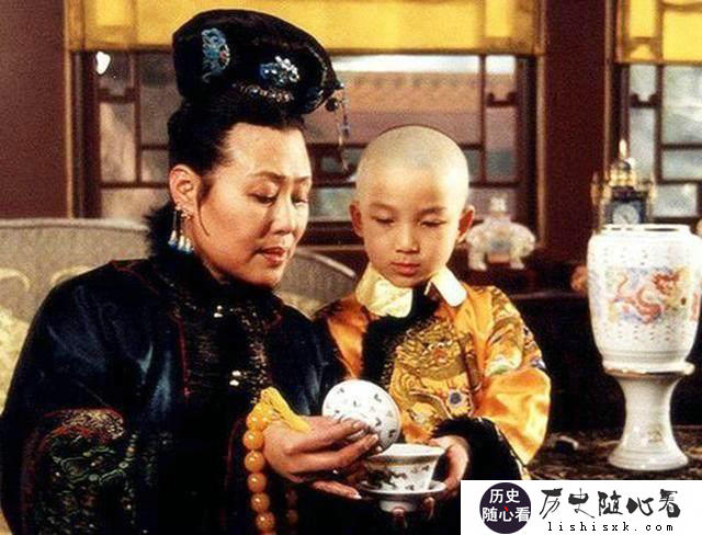 孝庄不得皇太极宠爱因一致命缺点，为何康熙扫墓不祭宸妃？