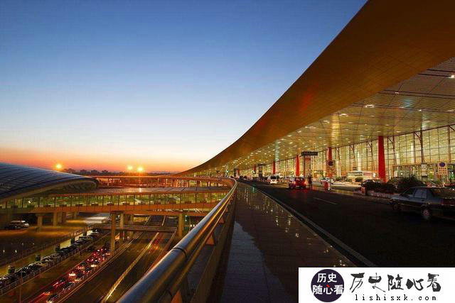 新中国成立为什么把祖国首都设立在北京？有什么样的考虑？