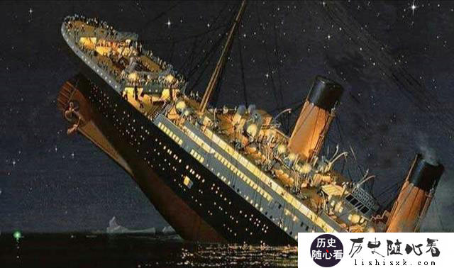 泰坦尼克号当年是撞到冰山后沉的，那船上的人为什么不到冰山上避难、等待营救呢？