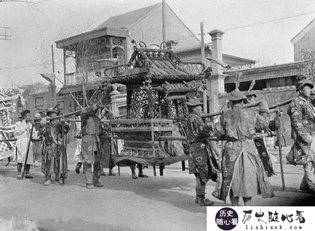 你觉得袁世凯坟里有宝贝吗？