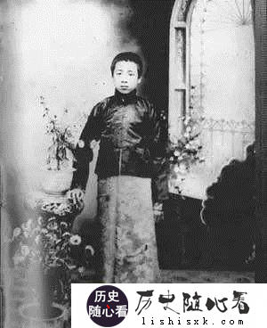 在你眼里，什么样的人最值得你尊敬？