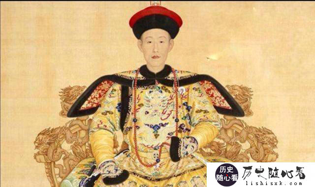 清朝康熙乾隆皇帝在位都在60年以上，他们到底谁的功绩大？