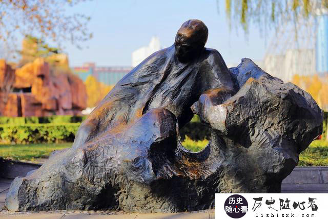 曹雪芹的诗才放到唐朝是什么水平？