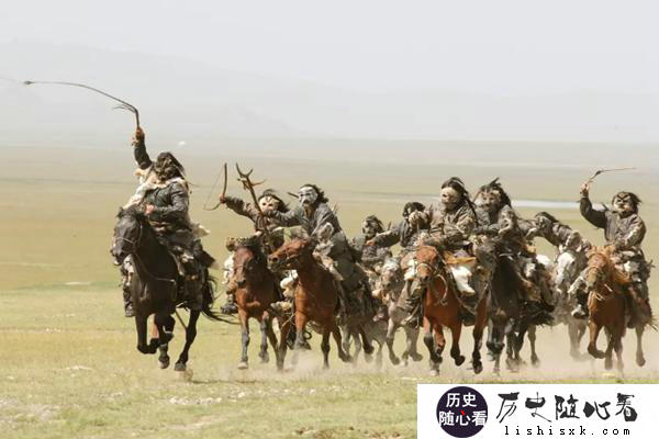 在古代，为什么南方民族不像北方的匈奴、蒙古一样侵扰中原？