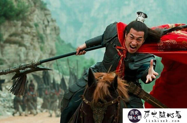 同样挟天子以令诸侯，曹操成功董卓失败，差距在哪，你怎么看？