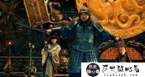 同样挟天子以令诸侯，曹操成功董卓失败，差距在哪，你怎么看？