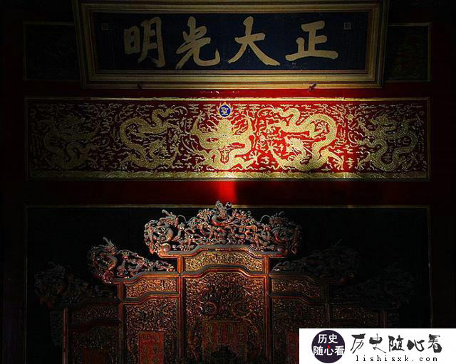 为何历朝历代几乎都有皇子、诸王、诸侯造反，唯独清朝没有？