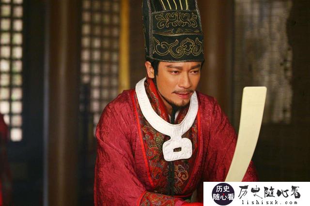 王贵为什么要背叛岳飞，投靠秦桧？