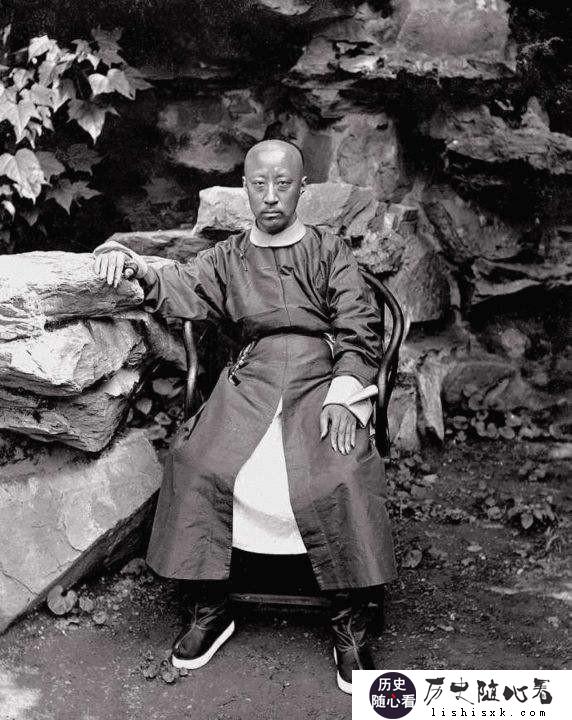 清朝铁帽子王有哪些特权？好使吗？