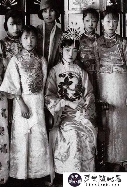 清朝的妃子并不丑，是什么掩藏了她们的颜值？