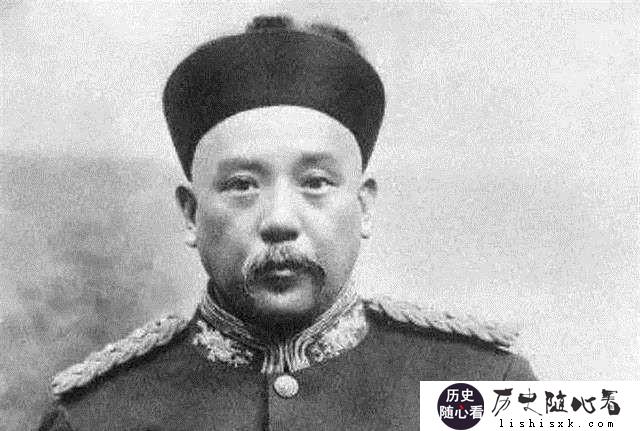 清朝的汉族大臣中最大的官是谁？是年羹尧还是曾国藩？
