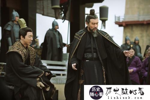 假如曹操把政权还给汉献帝，刘备会乖乖听话吗？