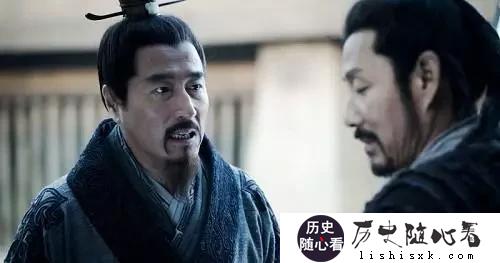 汉初刘邦想要灭萧何九族，萧何怎么做才逃避杀身之祸？